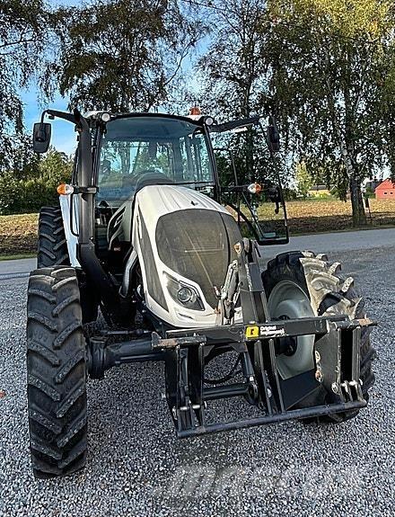 Valtra A114 Traktoren