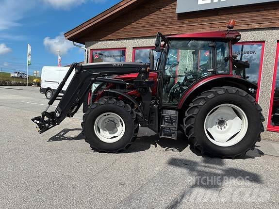 Valtra A114 Traktoren