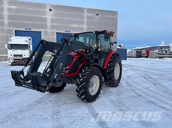 Valtra A75 Traktoren