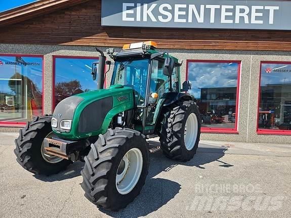 Valtra A92 Traktoren