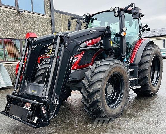 Valtra G135 Active Traktoren