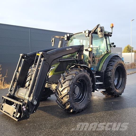Valtra G135 Active Traktoren
