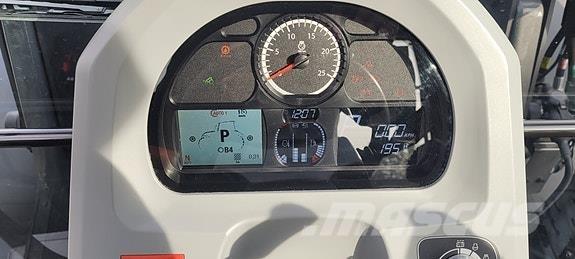 Valtra G135 Versu Traktoren