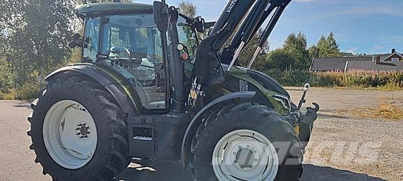 Valtra G135V Traktoren