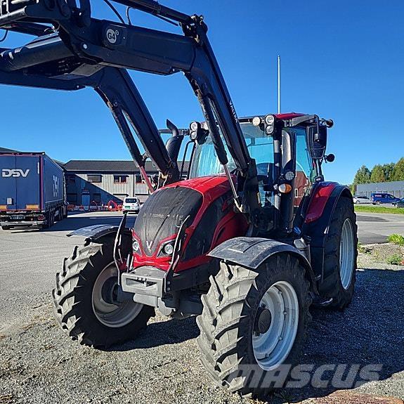 Valtra N-104 Traktoren