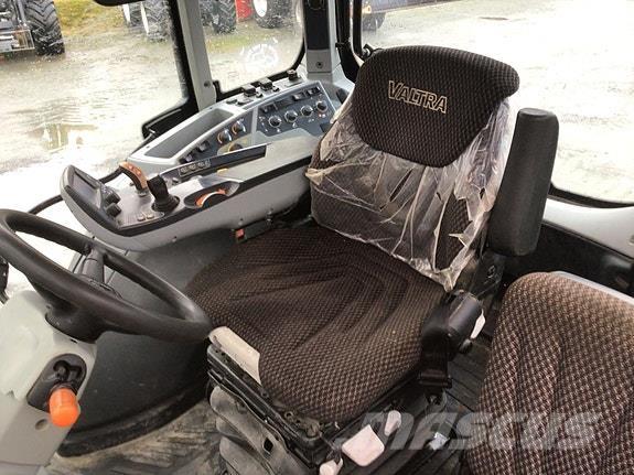 Valtra N154ED Traktoren