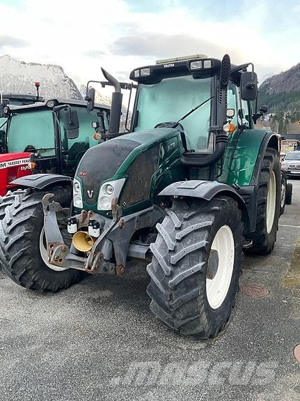 Valtra N163 Traktoren