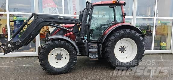 Valtra N174 Traktoren