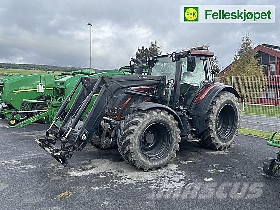 Valtra N174 Traktoren