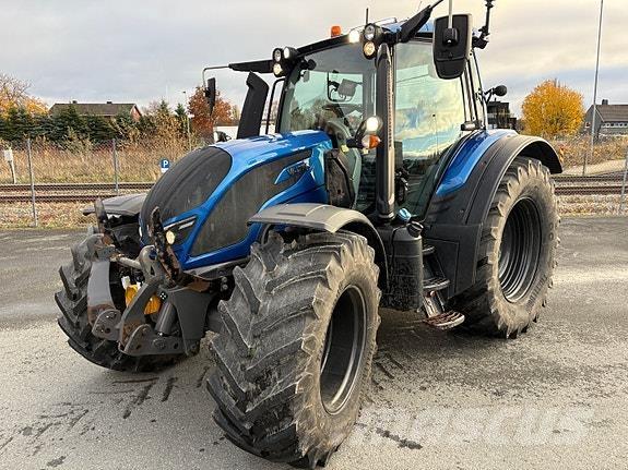 Valtra N174 Direct Traktoren