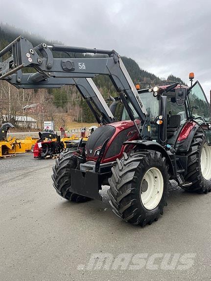 Valtra N174 Versu Traktoren