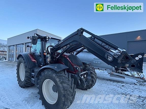 Valtra N174 Versu Traktoren