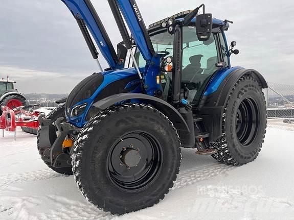 Valtra N174D Traktoren