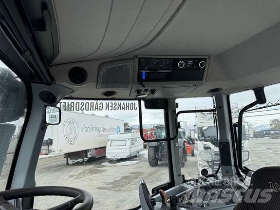 Valtra N174D Traktoren