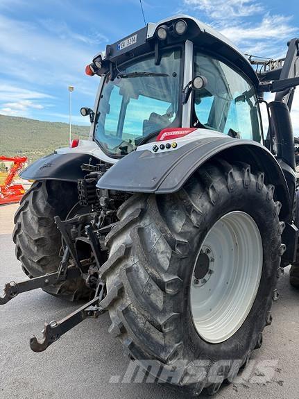 Valtra N174D Traktoren
