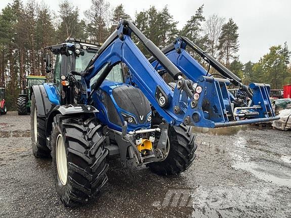 Valtra N174D Traktoren