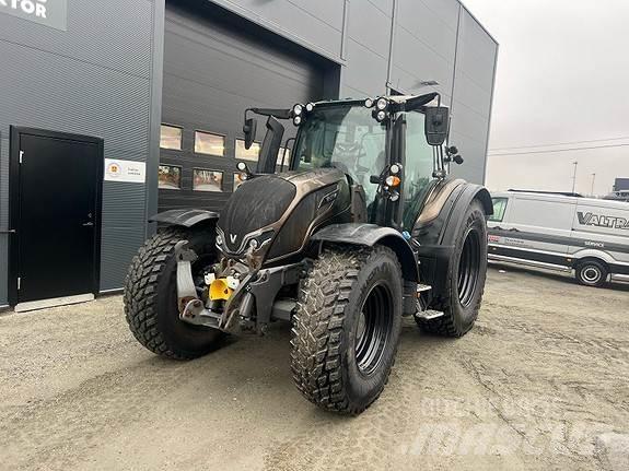 Valtra N175D Traktoren