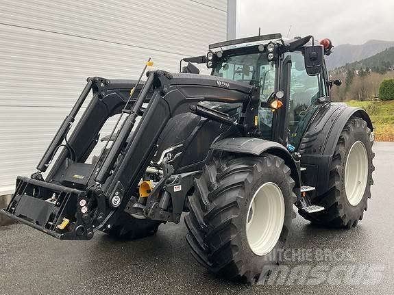 Valtra N175D Traktoren
