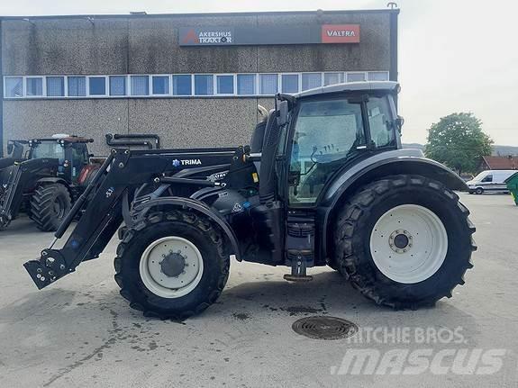 Valtra T174EA Traktoren