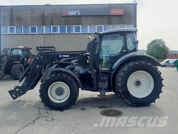 Valtra T174EA Traktoren