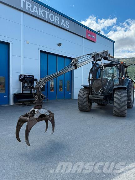 Valtra T194V Traktoren