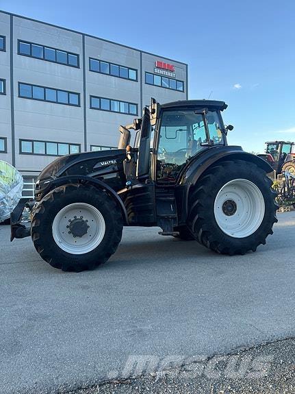 Valtra T234 Traktoren