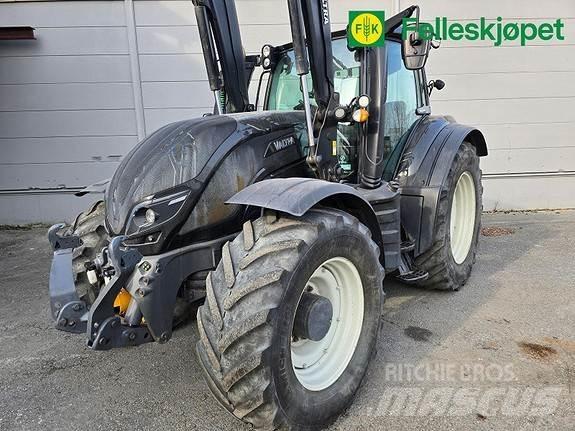 Valtra T234 Traktoren
