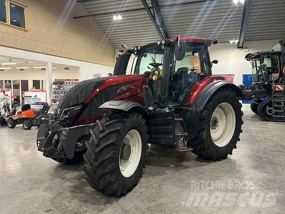 Valtra T234 Traktoren