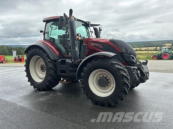 Valtra T234 Traktoren