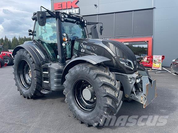 Valtra T235 Traktoren