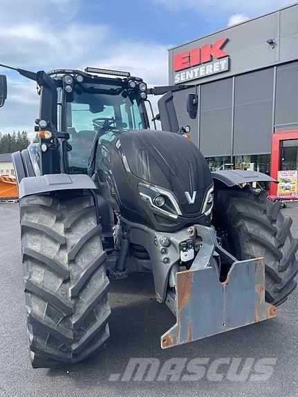 Valtra T235 Traktoren