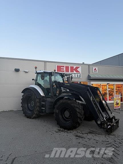 Valtra T255V Traktoren