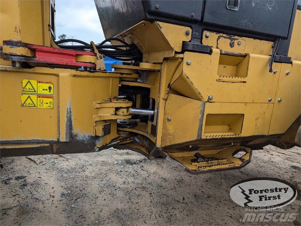 CAT 525C Stammholzschlepper