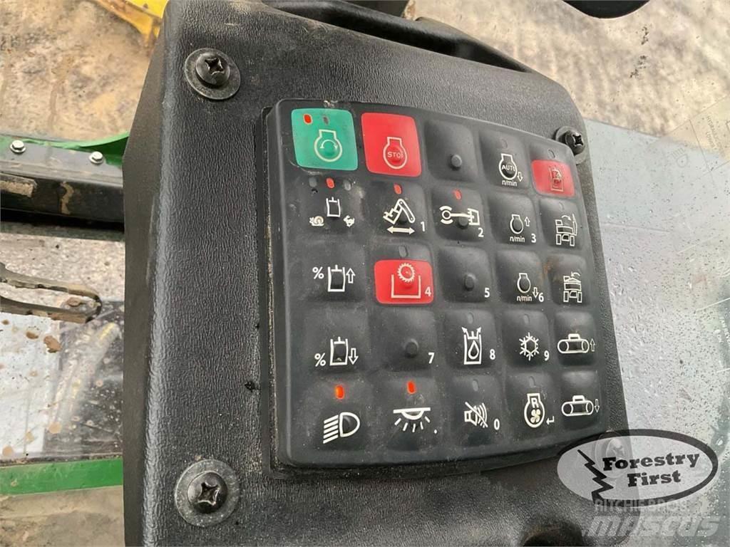John Deere 859M Forstanhänger/Rückewagen