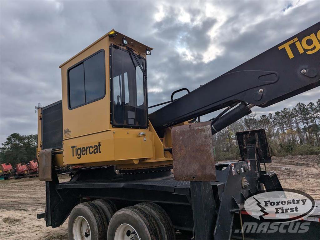 Tigercat 234B Gelenkausleger Lader