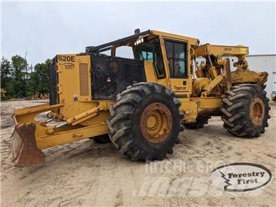 Tigercat 620E Stammholzschlepper