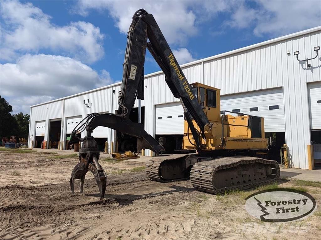 Tigercat T234B Gelenkausleger Lader