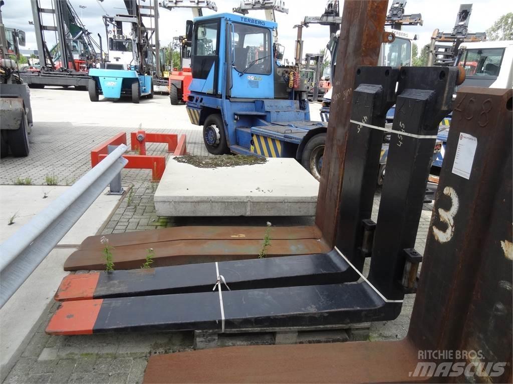 Kalmar DCG330-12 Dieselstapler