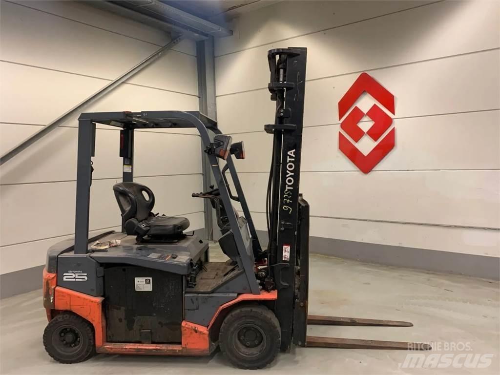 Toyota 8FBN25 Elektrostapler