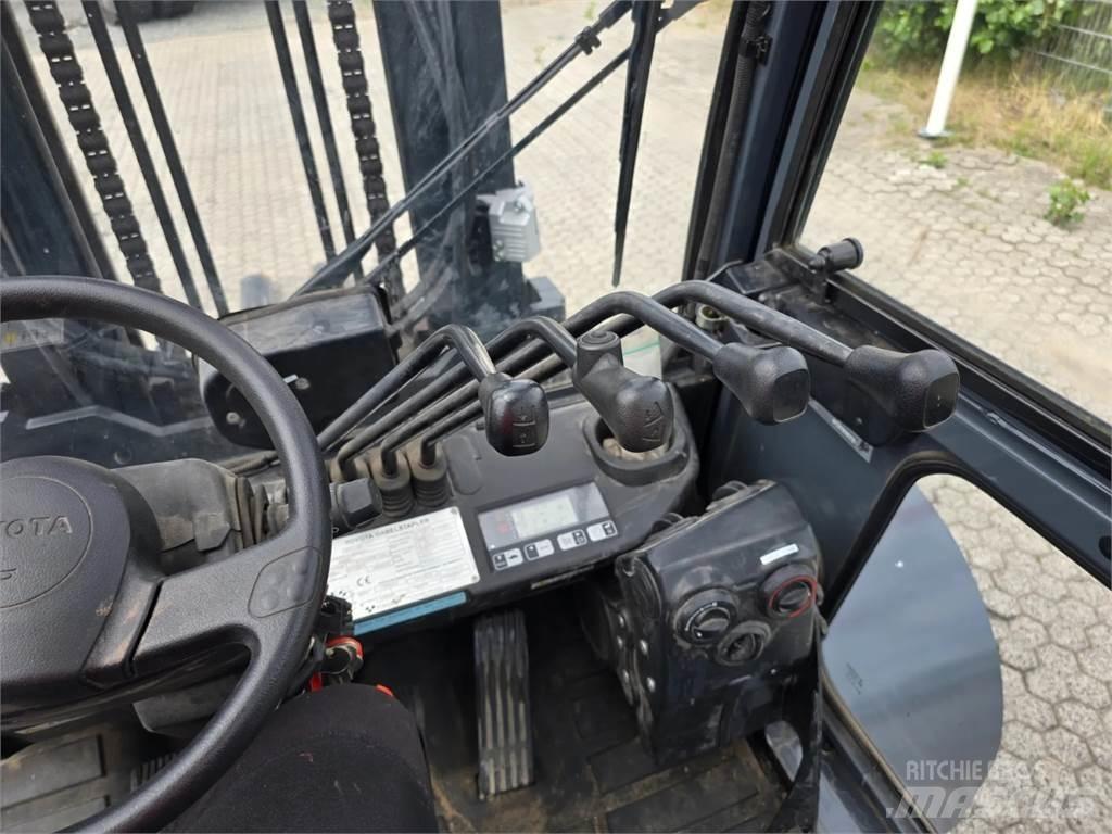 Toyota 8FD70F Dieselstapler