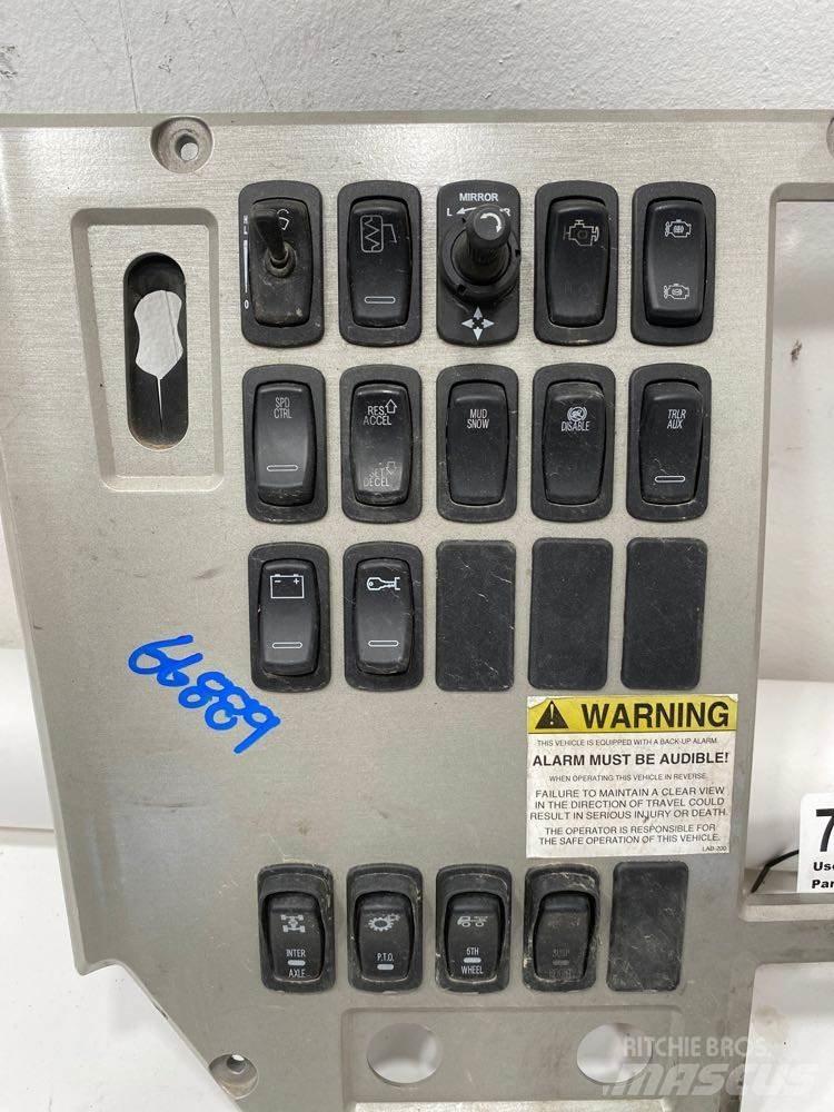 Mack CXU Elektronik