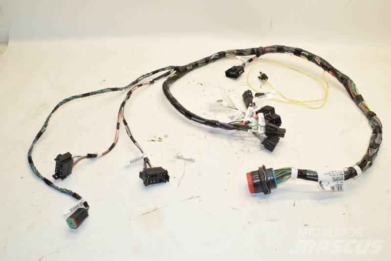 Paccar  Chassis