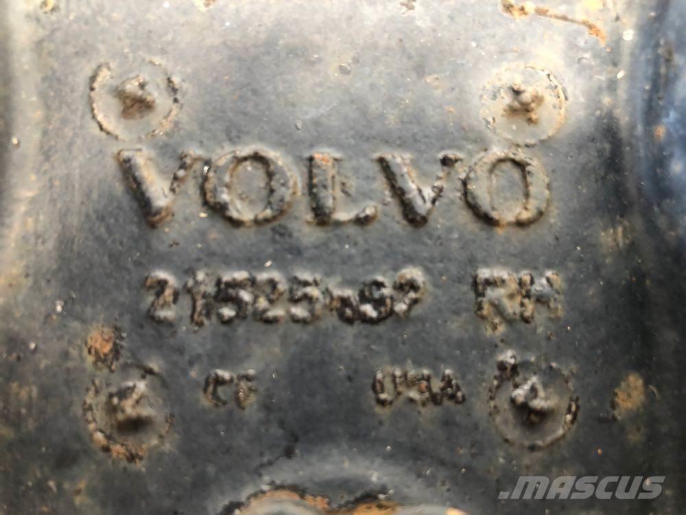 Volvo VNL Chassis