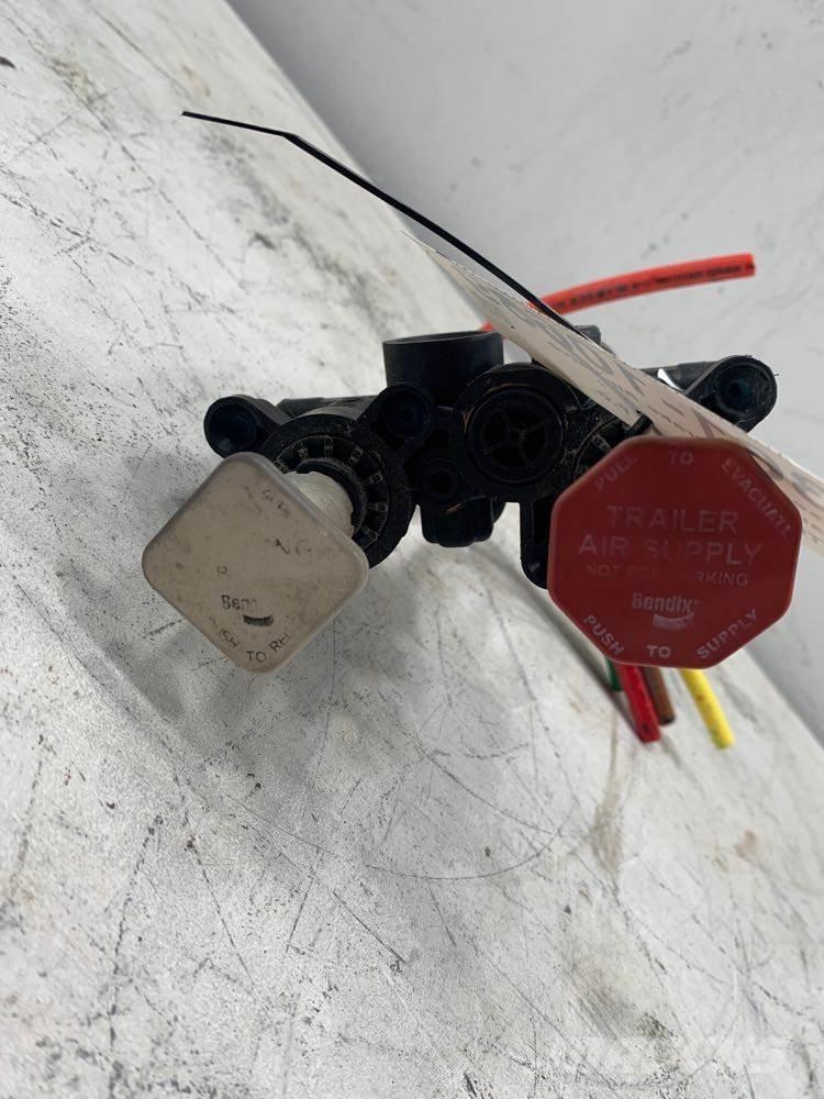 Volvo VNL Transport Sonstige