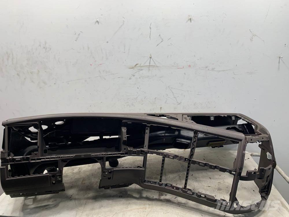 Volvo VNL Transport Sonstige