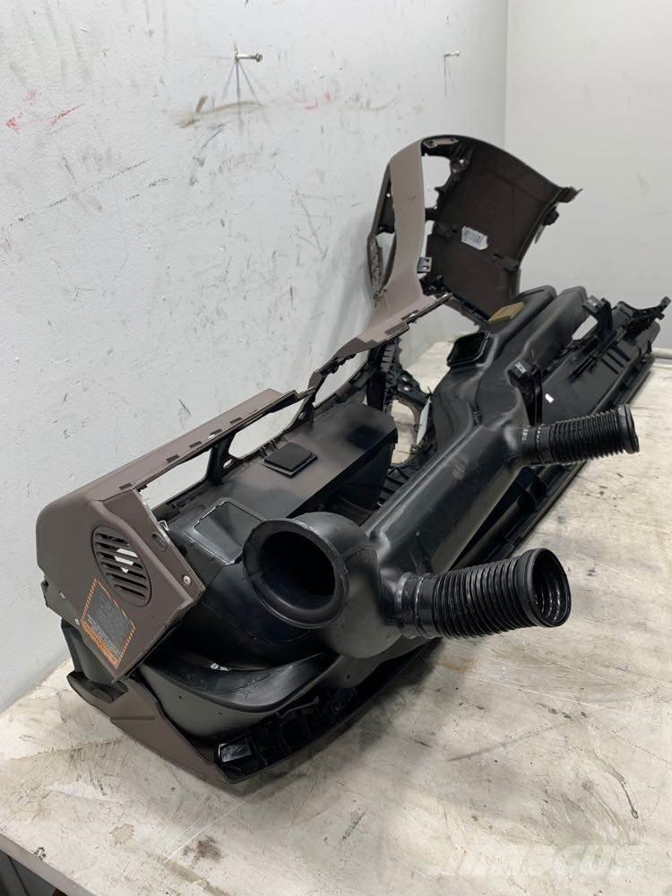 Volvo VNL Transport Sonstige