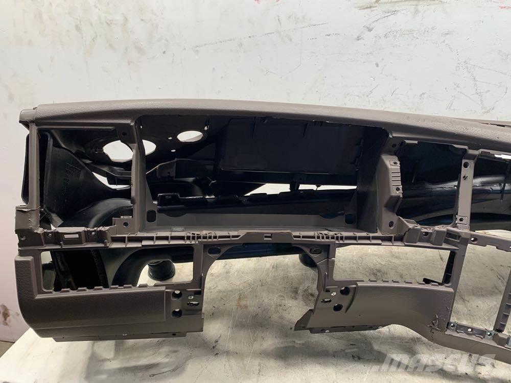 Volvo VNL Transport Sonstige