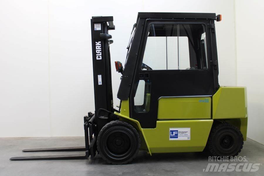 Clark DPM 30 Dieselstapler
