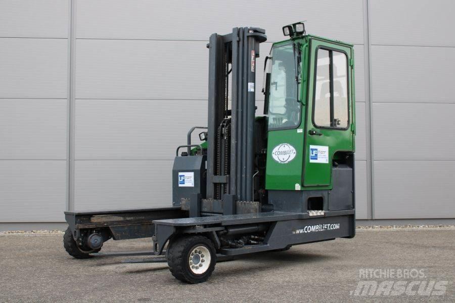 Combilift C 4500 Seitenstapler