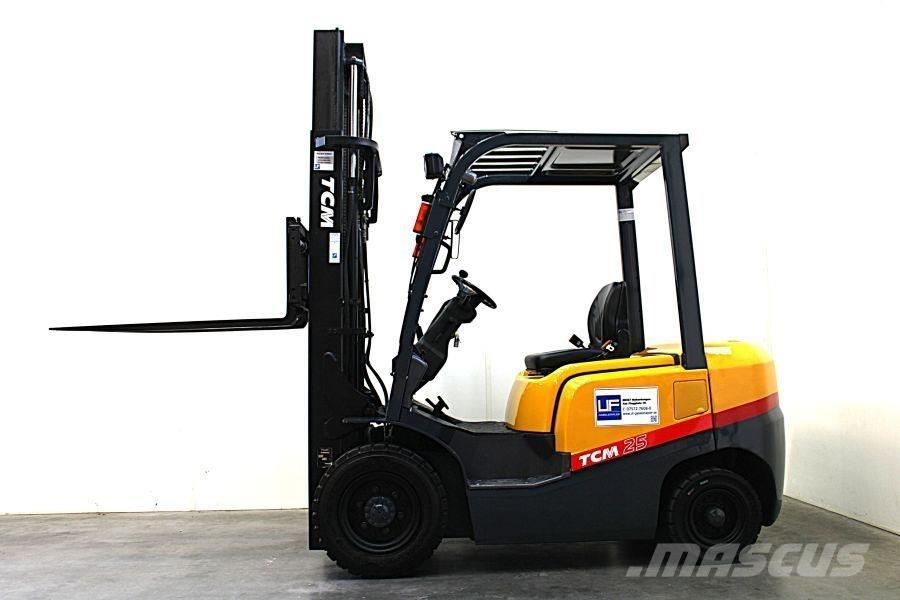 TCM FD 25 T 3 Dieselstapler